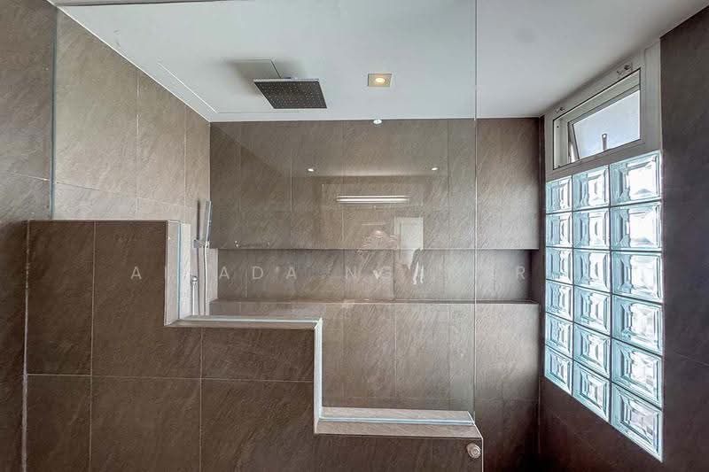 D.S. Tower 1 Sukhumvit 33, Bangkok, Soi Phrom Chit, Khlong Tan Nua, Watthana, Bangkok, 3 Bedrooms, 250 sqm, Condo For Rent, by Ailada Ngamsri, 500562101 - DDproperty.com