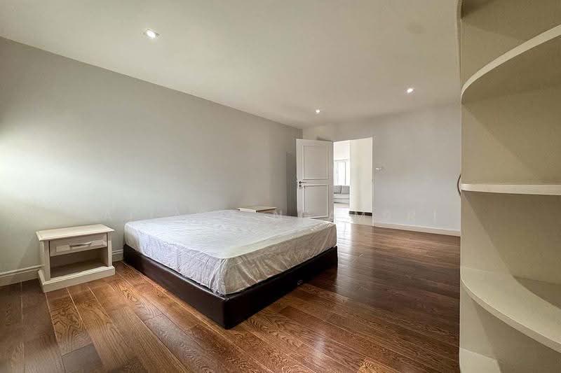 D.S. Tower 1 Sukhumvit 33, Bangkok, Soi Phrom Chit, Khlong Tan Nua, Watthana, Bangkok, 3 Bedrooms, 250 sqm, Condo For Rent, by Ailada Ngamsri, 500562101 - DDproperty.com