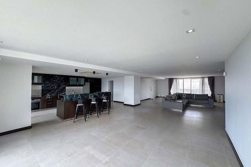 D.S. Tower 1 Sukhumvit 33, Bangkok, Soi Phrom Chit, Khlong Tan Nua, Watthana, Bangkok, 3 Bedrooms, 250 sqm, Condo For Rent, by Ailada Ngamsri, 500562101 - DDproperty.com