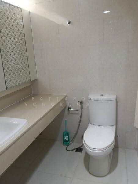 Baan Suanpetch, Bangkok, 18 Soi Sukhumvit 39, Khlong Tan Nua, Watthana, Bangkok, 2 Bedrooms, 133 sqm, Condo For Rent, by Pattaporn Yongsungnone, 500562106 - DDproperty.com