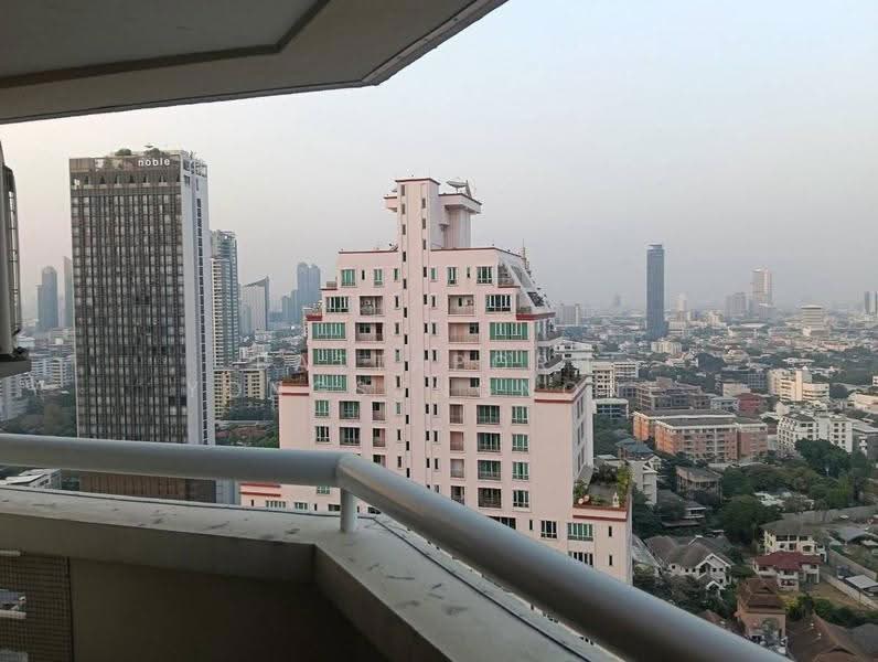 Baan Suanpetch, Bangkok, 18 Soi Sukhumvit 39, Khlong Tan Nua, Watthana, Bangkok, 2 Bedrooms, 133 sqm, Condo For Rent, by Pattaporn Yongsungnone, 500562106 - DDproperty.com