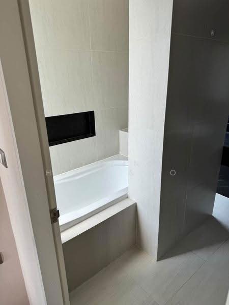 Tree Condo Ekamai, Bangkok, Soi Samanand, Rama 4 Road, Phra Kanong, Khlong Toei, Bangkok, 2 Bedrooms, 86 sqm, Condo For Rent, by Jentina Homes & Co, 500562131 - DDproperty.com