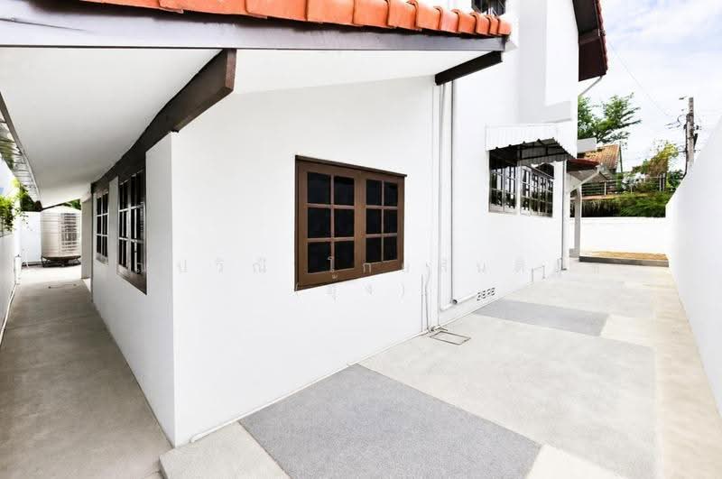 บ้านสวนผัก ซอย 11 ถ.สวนผัก ซ.สวนผัก 11 แขวงตลิ่งชัน เขตตลิ่งชันกรุงเทพมหานคร 10170, Bangkok, Taling Chan, Bangkok, 3 Bedrooms, 169 sqm, Single Detached House For Sale, by คุณปวิณี โกยสันติสุข (ฮุ้ง), 500562140 - DDproperty.com