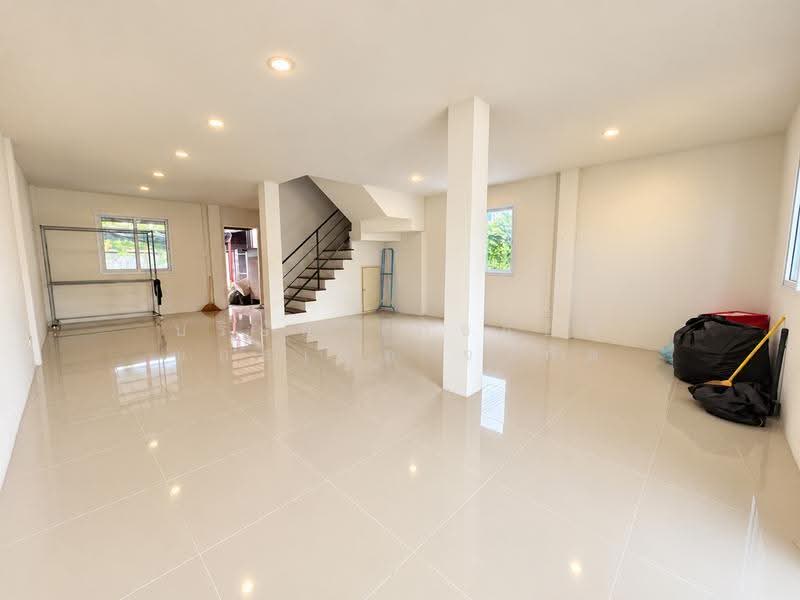 Monthathip Bang Khaem, Nakhon Pathom, Bang Khaem, Muang Nakhon Pathom, Nakhon Pathom, 3 Bedrooms, 100 sqm, Townhouse For Sale, by บริษัท เอชแอล แอสเซท จำกัด, 500562302 - DDproperty.com