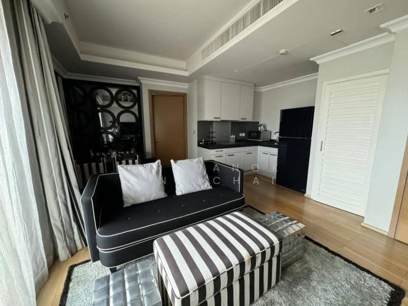 Prive by Sansiri, Bangkok, 68 Soi Ruamrudee, Wireless Road, Lumphini, Pathum Wan, Bangkok, 1 Bedroom, 54 sqm, Condo For Rent, by Kornkanok Sonvichai, 500562331 - DDproperty.com