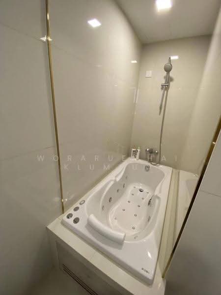 Centric Ratchayothin, Bangkok, 1656 Phahonyothin Rd, Lat Yao, Chatuchak, Bangkok, 2 Bedrooms, 56 sqm, Condo For Sale, by Woraruethai Klumbun, 500562362 - DDproperty.com