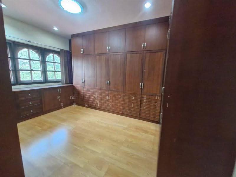 บ้านเดี่ยว 2 ชั้น 125 ตร.ว. ใกล้เรือนมะขามคู่ ใกล้โรงเรียนอัมพรไพศาล ซอยสุขาประชาสรรค์3 ซอย 26, Nonthaburi, ถนนติวานนท์, Bang Phut, Pak Kret, Nonthaburi, 3 Bedrooms, 230 sqm, Single Detached House For Sale, by คุณ วันประภา จุสมใจ (กุ้ง), 500562432 - DDproperty.com