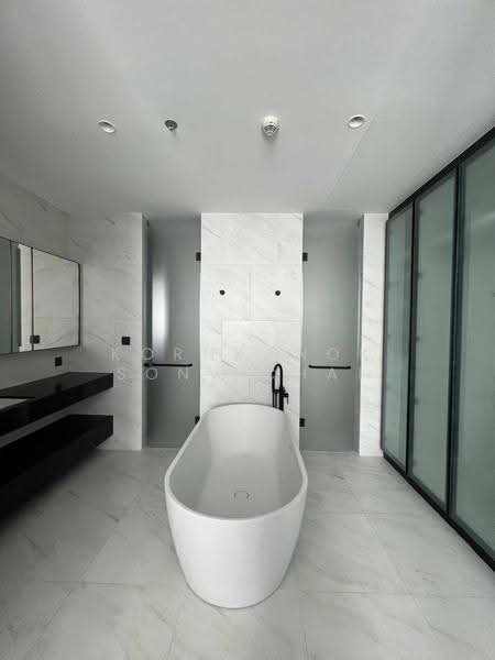 Tait Sathorn 12, Bangkok, Soi Sathorn 12, Sathorn Road, Silom, Bang Rak, Bangkok, 1 Bedroom, 68 sqm, Condo For Rent, by Kornkanok Sonvichai, 500562530 - DDproperty.com