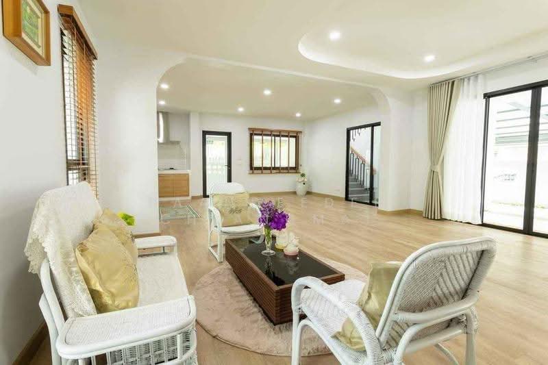 A house for rent near Lotus Hangdong, Chiang Mai Rental Price: 95,000 THB / month Property No.9H1102, Chiang Mai, Pa Daet, Muang Chiang Mai, Chiang Mai, 7 Bedrooms, 200 sqm, Single Detached House For Rent, by Baandeedee Chiangmai, 500562575 - DDproperty.com