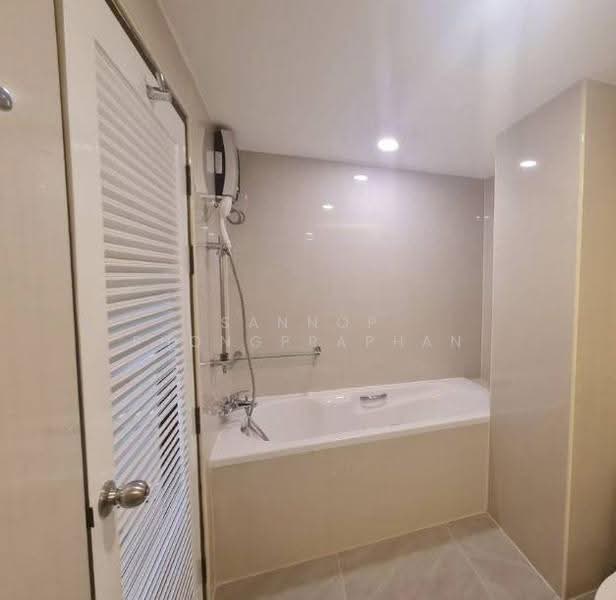 Royal Castle Sukhumvit, Bangkok, 30 Soi Sukhumvit 39, Khlongtoei Nua, Watthana, Bangkok, 3 Bedrooms, 139 sqm, Condo For Rent, by Sannop Phongpraphan, 500562591 - DDproperty.com