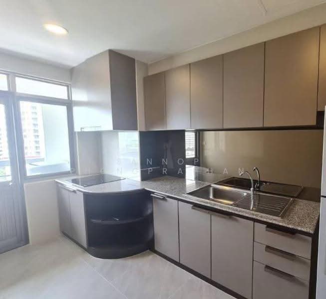 Royal Castle Sukhumvit, Bangkok, 30 Soi Sukhumvit 39, Khlongtoei Nua, Watthana, Bangkok, 3 Bedrooms, 139 sqm, Condo For Rent, by Sannop Phongpraphan, 500562591 - DDproperty.com