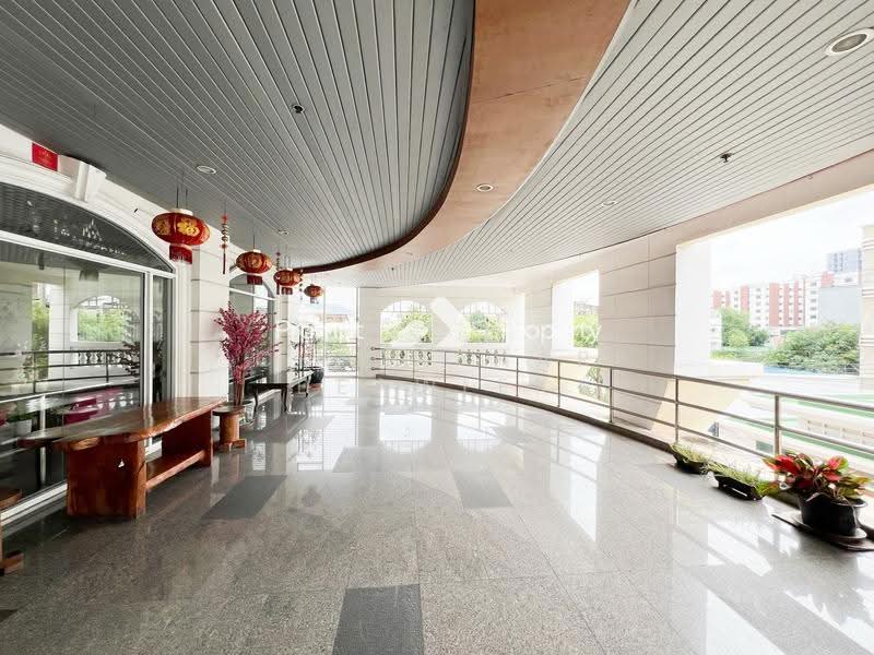 Large Land Plot with a 10-Story Building for Sale on Sukhumvit Road, Bangkok, สุขุมวิท, Bang Chak, Phra Khanong, Bangkok, , 4,989 sqm, Business For Sale, by Chidaphar Beawlek, 500562682 - DDproperty.com