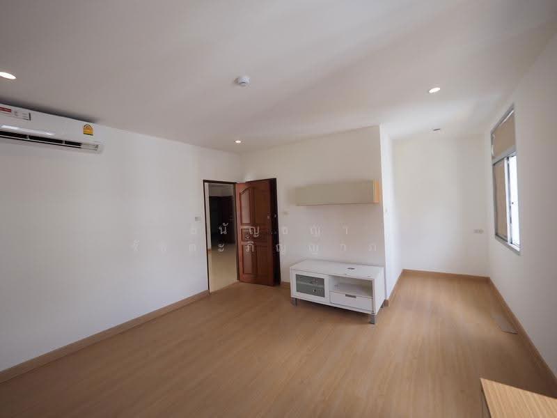 Baan Klang Krung Resort (Ratchada 7) : บ้านกลางกรุงรีสอร์ท รัชดา ซอย7, กรุงเทพ, 7 ซอย รัชดาภิเษก, ดินแดง, กรุงเทพ, 101 ตร.ม., คอนโด ขาย, โดย ธนัญชญา รัชตะภิญญาภร, 500562696 - DDproperty.com