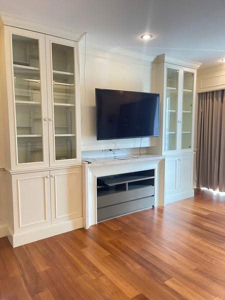 Silom Grand Terrace, Bangkok, Soi Saladaeng 2, Saladaeng Road, Silom, Bang Rak, Bangkok, 2 Bedrooms, 105 sqm, Condo For Rent, by Getsarin Aron, 500562748 - DDproperty.com