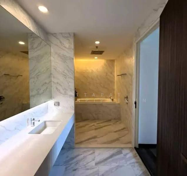 The Pillar Sukhumvit 71, Bangkok, 27 Soi Phattanawert 12, Phra Kanong Nua, Watthana, Bangkok, 2 Bedrooms, 110 sqm, Condo For Rent, by Jettapat Jaroonpipatkun, 500562761 - DDproperty.com
