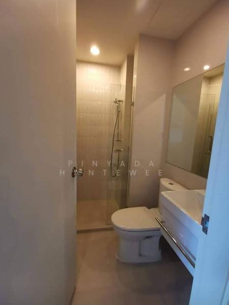 Life Asoke, Bangkok, Asoke-Dindang Road, Bang Kapi, Huai Khwang, Bangkok, 2 Bedrooms, 55 sqm, Condo For Rent, by Pinyada Hantewee, 500562905 - DDproperty.com