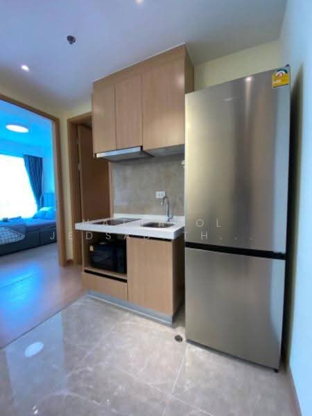 Regal Sathon-Naradhiwas, Bangkok, Naradhiwas Rajanagarindra Road, Thung Maha Mek, Sathon, Bangkok, 1 Bedroom, 35 sqm, Condo For Rent, by Nattapol Jedsadathitikul, 500562910 - DDproperty.com