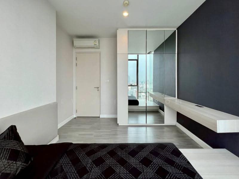 The Room BTS Wongwianyai, Bangkok, 44 KrungThonBuri Road, Khlong Ton Sai, Khlong San, Bangkok, 2 Bedrooms, 90 sqm, Condo For Rent, by Getsarin Aron, 500562962 - DDproperty.com
