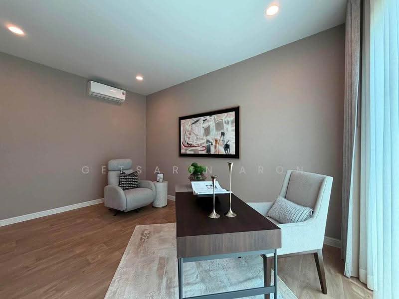 Narasiri Krungthep Kreetha, Bangkok, 69 Soi Pracha Ruamjai, Hua Mak, Bang Kapi, Bangkok, 5 Bedrooms, 430 sqm, Single Detached House For Rent, by Getsarin Aron, 500563015 - DDproperty.com