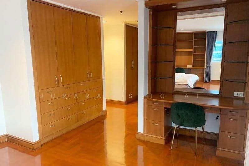 Kallista Mansion, Bangkok, 64 Soi Sukhumvit 11, Khlongtoei Nua, Watthana, Bangkok, 3 Bedrooms, 315 sqm, Condo For Sale, by Jurarat Srichat, 500563051 - DDproperty.com