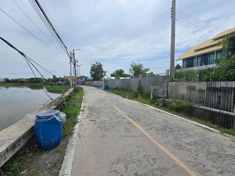 ที่ดิน + บ้าน 2 ชั้น 5 ไร่ ใกล้โรงพยาบาลบางบ่อ ซอยอบต.1 หมู่ที่1, สมุทรปราการ, ถนนเทพารักษ์, บางเพรียง, บางบ่อ, สมุทรปราการ, 300 ตร.ม., บ้านเดี่ยว ขาย, โดย คุณ พัทธ์ธีรา เจริญธรรม (พัท), 500563101 - DDproperty.com