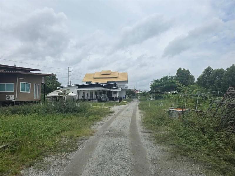 ที่ดิน + บ้าน 2 ชั้น 5 ไร่ ใกล้โรงพยาบาลบางบ่อ ซอยอบต.1 หมู่ที่1, Samut Prakan, ถนนเทพารักษ์, Bang Phriang, Bang Bo, Samut Prakan, 3 Bedrooms, 300 sqm, Single Detached House For Sale, by คุณ พัทธ์ธีรา เจริญธรรม (พัท), 500563101 - DDproperty.com