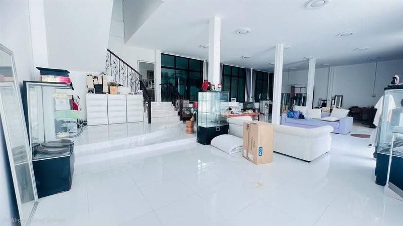 ที่ดิน + บ้าน 2 ชั้น 5 ไร่ ใกล้โรงพยาบาลบางบ่อ ซอยอบต.1 หมู่ที่1, สมุทรปราการ, ถนนเทพารักษ์, บางเพรียง, บางบ่อ, สมุทรปราการ, 300 ตร.ม., บ้านเดี่ยว ขาย, โดย คุณ พัทธ์ธีรา เจริญธรรม (พัท), 500563101 - DDproperty.com