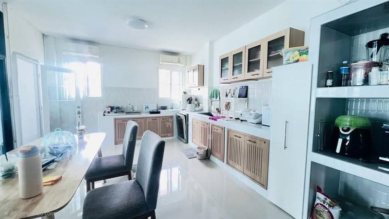 ที่ดิน + บ้าน 2 ชั้น 5 ไร่ ใกล้โรงพยาบาลบางบ่อ ซอยอบต.1 หมู่ที่1, Samut Prakan, ถนนเทพารักษ์, Bang Phriang, Bang Bo, Samut Prakan, 3 Bedrooms, 300 sqm, Single Detached House For Sale, by คุณ พัทธ์ธีรา เจริญธรรม (พัท), 500563101 - DDproperty.com