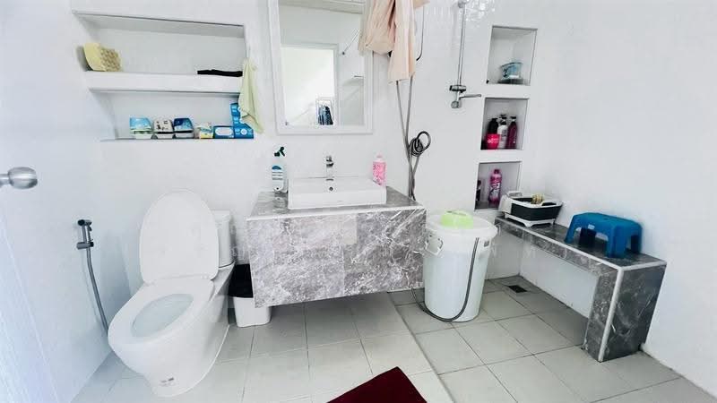 ที่ดิน + บ้าน 2 ชั้น 5 ไร่ ใกล้โรงพยาบาลบางบ่อ ซอยอบต.1 หมู่ที่1, Samut Prakan, ถนนเทพารักษ์, Bang Phriang, Bang Bo, Samut Prakan, 3 Bedrooms, 300 sqm, Single Detached House For Sale, by คุณ พัทธ์ธีรา เจริญธรรม (พัท), 500563101 - DDproperty.com