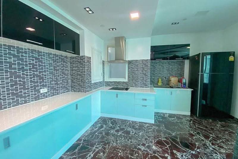 Wind Sukhumvit 23, Bangkok, 136 Soi Sukhumvit 23, Sukhumvit Road, Khlongtoei Nua, Watthana, Bangkok, 3 Bedrooms, 342 sqm, Condo For Sale, by Jurarat Srichat, 500563241 - DDproperty.com