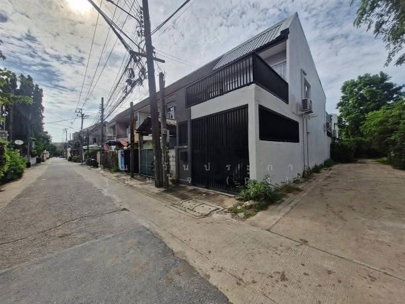 ทาวน์เฮ้าส์ 2 ชั้น 18.8 ตร.ว. ทาวน์เฮ้าส์ ซอยลาดพร้าว37, Bangkok, ถนนลาดพร้าว, Chan Kasem, Chatuchak, Bangkok, 2 Bedrooms, 90 sqm, Townhouse For Sale, by คุณ วันประภา จุสมใจ (กุ้ง), 500563332 - DDproperty.com