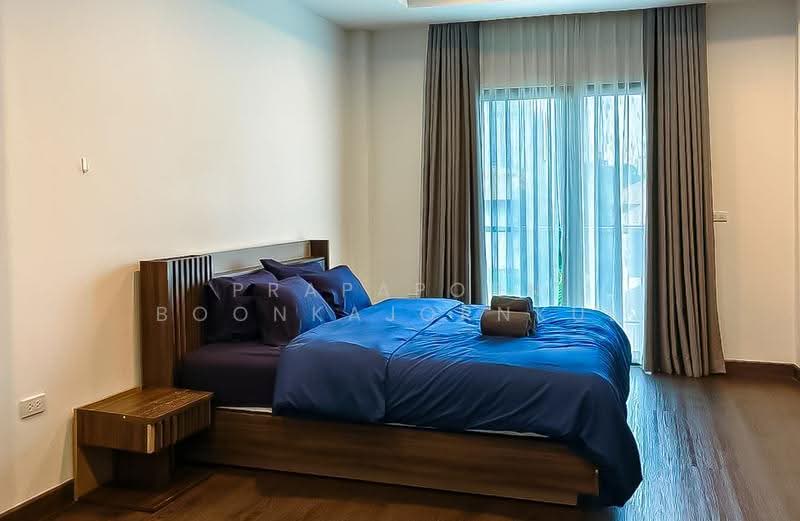 House near Ekkamai, Bangkok, สุขุมวิท 65, Phra Kanong Nua, Watthana, Bangkok, 4 Bedrooms, 330 sqm, Single Detached House For Rent, by Prapaporn Boonkajonkul, 500563353 - DDproperty.com