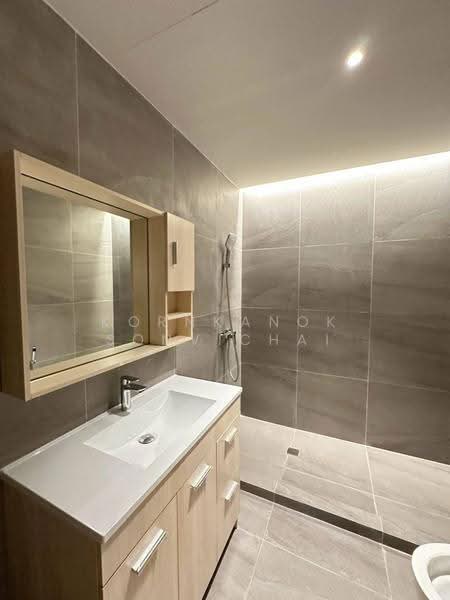 Baan Suanpetch, Bangkok, 18 Soi Sukhumvit 39, Khlong Tan Nua, Watthana, Bangkok, 2 Bedrooms, 135 sqm, Condo For Rent, by Kornkanok Sonvichai, 500563360 - DDproperty.com