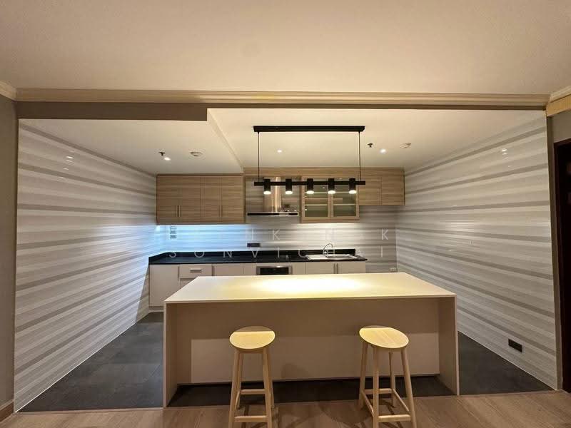 Baan Suanpetch, Bangkok, 18 Soi Sukhumvit 39, Khlong Tan Nua, Watthana, Bangkok, 2 Bedrooms, 135 sqm, Condo For Rent, by Kornkanok Sonvichai, 500563360 - DDproperty.com