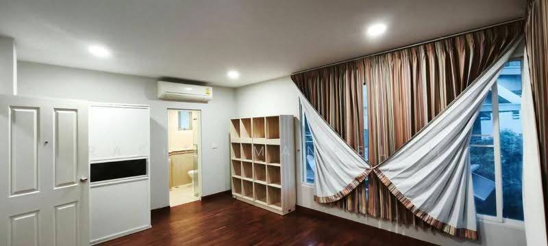 Baan Klang Krung The Nice Ratchavipha, Bangkok, 2 Kamphaeng Phet Road, Lat Yao, Chatuchak, Bangkok, 3 Bedrooms, 310 sqm, Single Detached House For Rent, by Rasita Maneelam, 500563361 - DDproperty.com