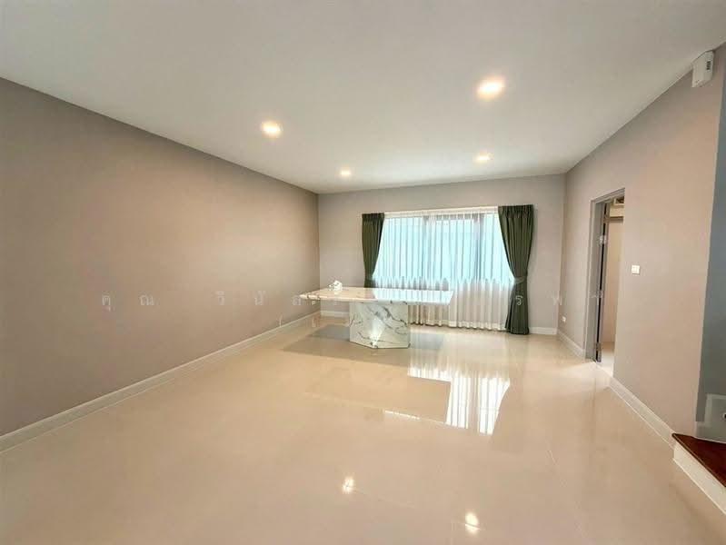 Centro Phahol-Vibhavadi 3 : เซนโทร พหลฯ-วิภาวดี 3, Pathum Thani, ถนนพหลโยธิน, Khlong Nung, Khlong Luang, Pathum Thani, 5 Bedrooms, 289 sqm, Single Detached House For Sale, by คุณ วีนัสรา บุตรพา (เมล), 500563392 - DDproperty.com