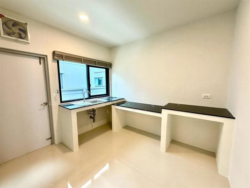 Centro Phahol-Vibhavadi 3 : เซนโทร พหลฯ-วิภาวดี 3, Pathum Thani, ถนนพหลโยธิน, Khlong Nung, Khlong Luang, Pathum Thani, 5 Bedrooms, 289 sqm, Single Detached House For Sale, by คุณ วีนัสรา บุตรพา (เมล), 500563392 - DDproperty.com