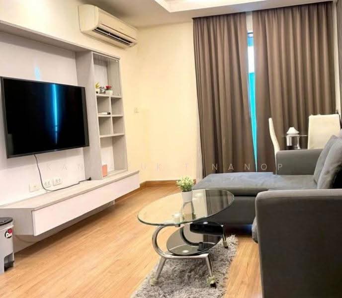 Thru Thonglor, Bangkok, Petchaburi Road, Bang Kapi, Huai Khwang, Bangkok, 2 Bedrooms, 62 sqm, Condo For Rent, by Kanyapuk Tinanop, 500563413 - DDproperty.com