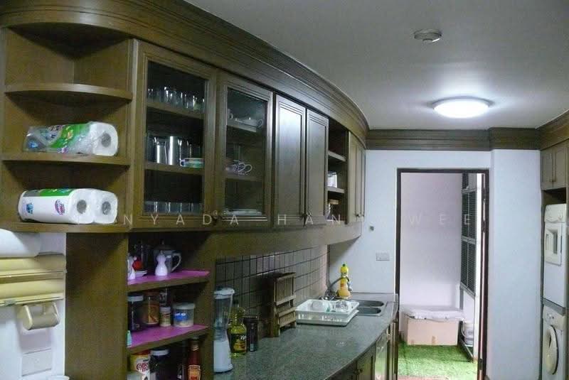 Supakarn Condominium, Bangkok, Charoennakorn Road, Khlong Ton Sai, Khlong San, Bangkok, 3 Bedrooms, 273 sqm, Condo For Sale, by Pinyada Hantewee, 500563417 - DDproperty.com