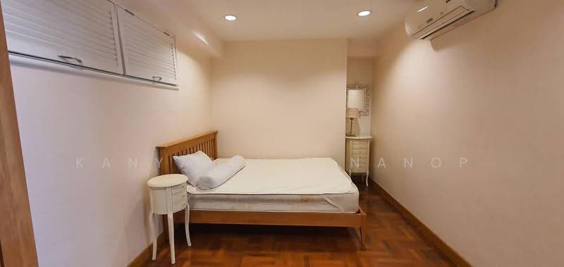 Royal Castle Sukhumvit, Bangkok, 30 Soi Sukhumvit 39, Khlongtoei Nua, Watthana, Bangkok, 3 Bedrooms, 140 sqm, Condo For Rent, by Kanyapuk Tinanop, 500563429 - DDproperty.com