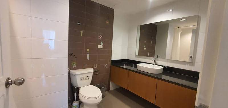 Royal Castle Sukhumvit, Bangkok, 30 Soi Sukhumvit 39, Khlongtoei Nua, Watthana, Bangkok, 3 Bedrooms, 140 sqm, Condo For Rent, by Kanyapuk Tinanop, 500563429 - DDproperty.com