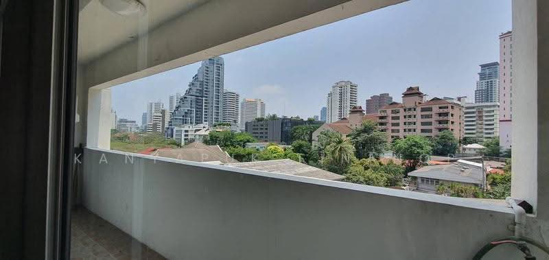 Royal Castle Sukhumvit : รอยัล คาสเซอร์ สุขุมวิท, กรุงเทพ, 30 ซอยสุขุมวิท 39, คลองเตยเหนือ, วัฒนา, กรุงเทพ, 140 ตร.ม., คอนโด ให้เช่า, โดย Kanyapuk Tinanop, 500563429 - DDproperty.com