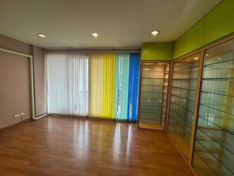 Baan Klang Muang Urbanion Rama 9-Ladprao : บ้านกลางเมือง เออร์บาเนี่ยน พระราม 9-ลาดพร้าว, กรุงเทพ, ซอยลาดพร้าว 84 ถนนลาดพร้าว, วังทองหลาง, กรุงเทพ, 200 ตร.ม., ทาวน์เฮ้าส์ ให้เช่า, โดย บุษบา รัตนวงษ์ชัย, 500563436 - DDproperty.com
