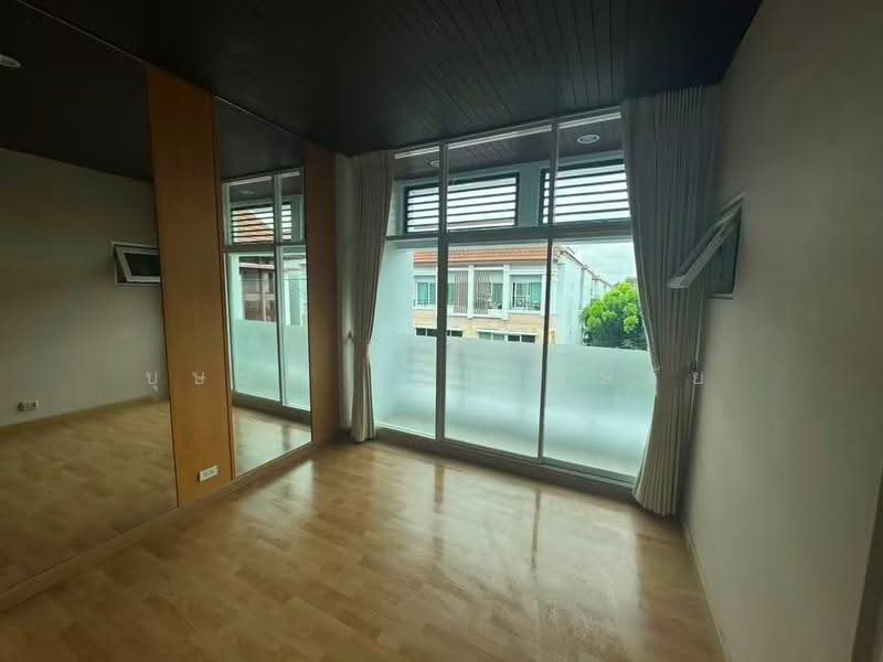 Baan Klang Muang Urbanion Rama 9-Ladprao, Bangkok, Soi Ladprao 84, Ladprao Road, Wang Thonglang, Bangkok, 3 Bedrooms, 200 sqm, Townhouse For Rent, by บุษบา รัตนวงษ์ชัย, 500563436 - DDproperty.com
