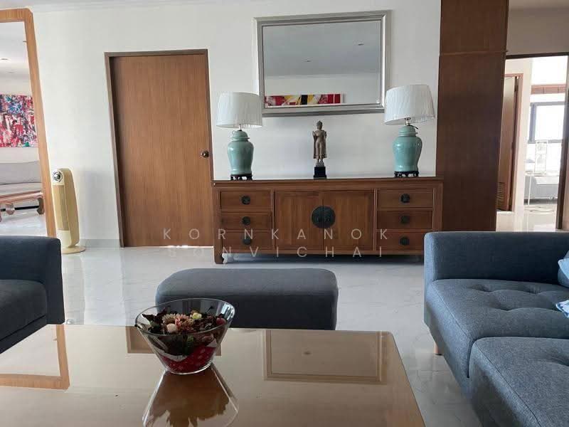 Sathorn Gardens, Bangkok, 39 South Sathorn Road, Thung Maha Mek, Sathon, Bangkok, 3 Bedrooms, 204 sqm, Condo For Sale, by Kornkanok Sonvichai, 500563439 - DDproperty.com