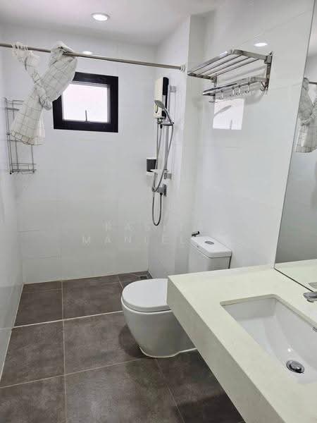 undefined, Bangkok, Nong Bon, Prawet, Bangkok, 4 Bedrooms, 225 sqm, Single Detached House For Rent, by Rasita Maneelam, 500563448 - DDproperty.com