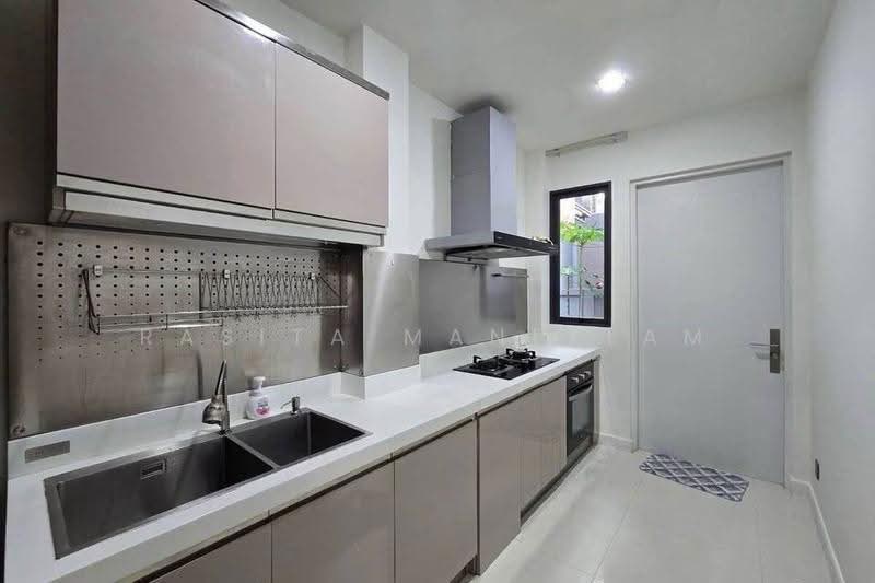 undefined, Bangkok, Suan Luang, Bangkok, 4 Bedrooms, 440 sqm, Single Detached House For Rent, by Rasita Maneelam, 500563481 - DDproperty.com