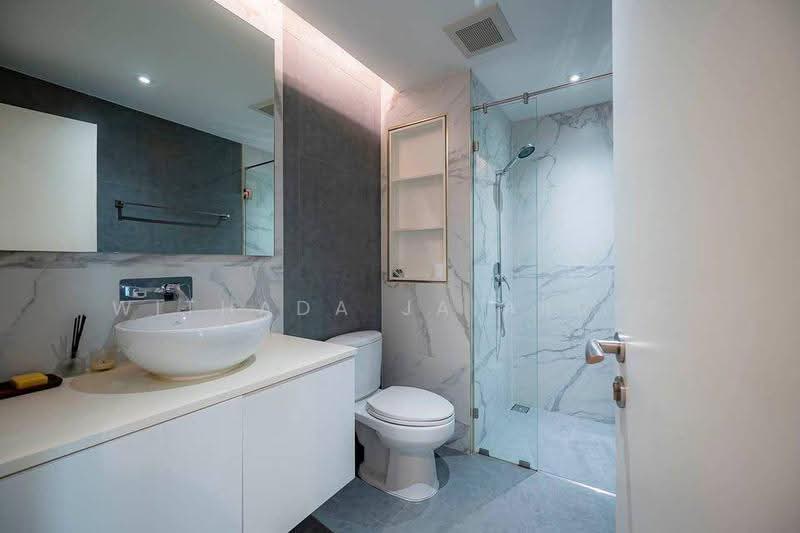Siri Residence, Bangkok, 21 Soi Sukhumvit 24, Khong Tan, Khlong Toei, Bangkok, 3 Bedrooms, 141 sqm, Condo For Sale, by Withada Jaiarree, 500563585 - DDproperty.com
