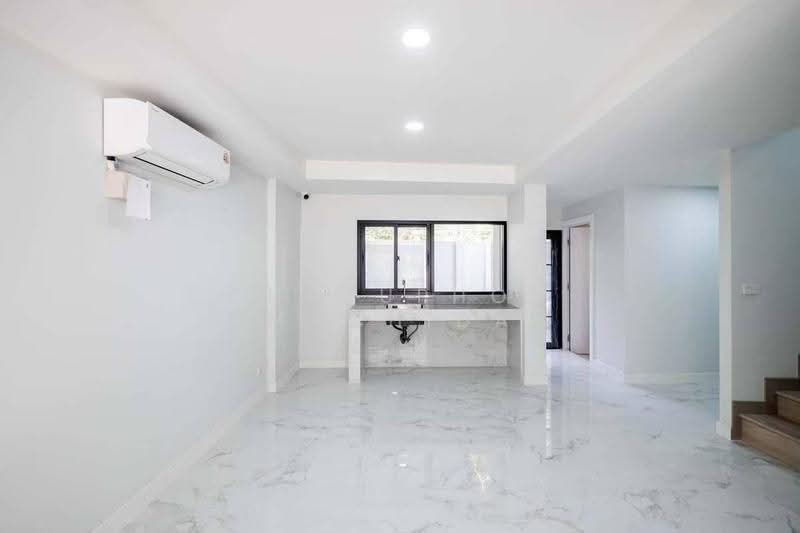 undefined, Bangkok, Suan Luang, Bangkok, 4 Bedrooms, 216 sqm, Single Detached House For Sale, by Chatuphon Mochida, 500563617 - DDproperty.com