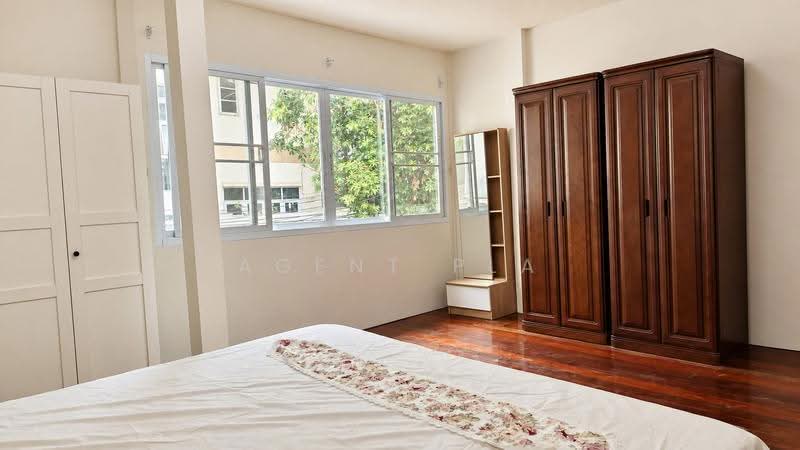 Detached House for Rent near BTS Phrom Phong | Pet-Friendly (with conditions) (SPSAD4176), Bangkok, Khong Tan, Khlong Toei, Bangkok, 2 Bedrooms, 200 sqm, Single Detached House For Rent, by Agent Pla, 500563691 - DDproperty.com